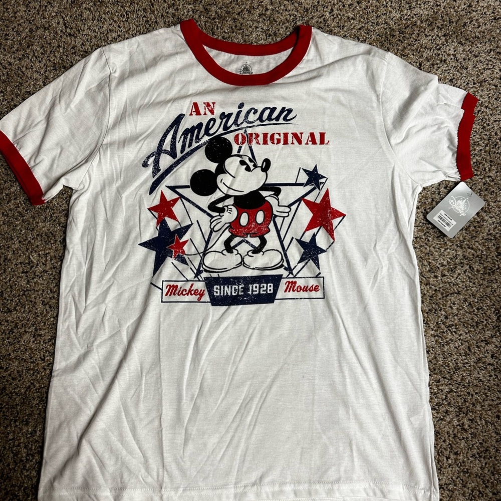Disney Men's White and Red Mickey Mouse Graphic Tee